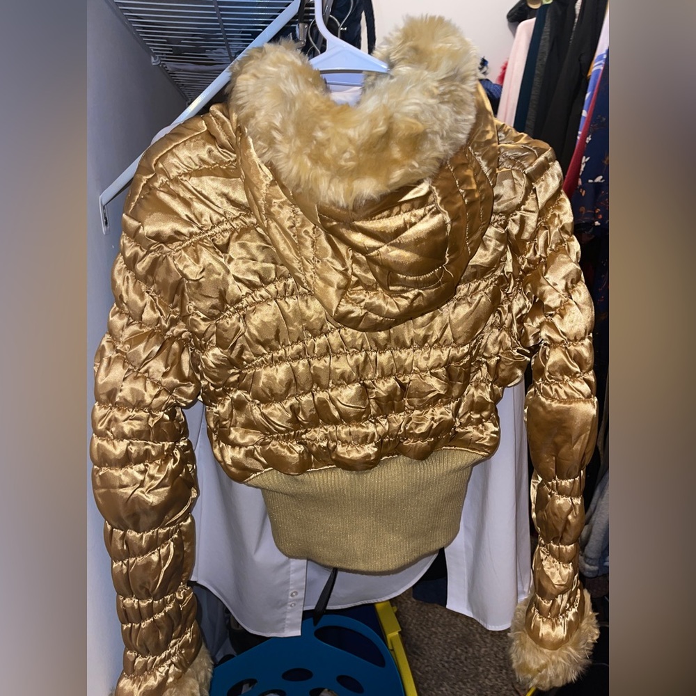 Gold Jacket - Picture 2 of 2
